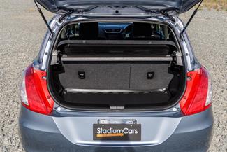 2013 Suzuki Swift - Thumbnail