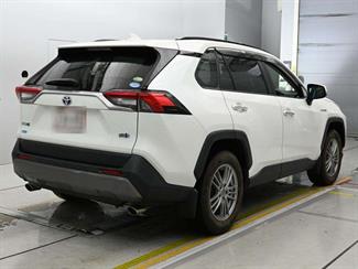 2019 Toyota RAV4 - Thumbnail