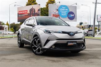 2017 Toyota C-HR - Thumbnail