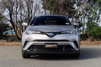 2017 Toyota C-HR - Thumbnail