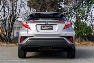 2017 Toyota C-HR - Thumbnail