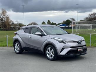 2018 Toyota C-HR - Thumbnail