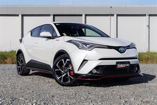 2017 Toyota C-HR - Thumbnail