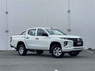 2022 Mitsubishi Triton - Thumbnail