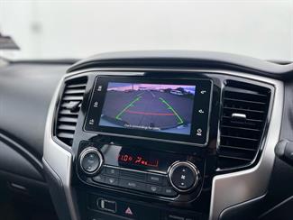 2022 Mitsubishi Triton - Thumbnail