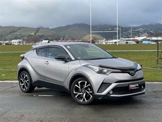 2017 Toyota C-HR - Thumbnail