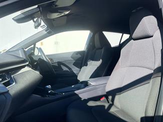 2018 Toyota C-HR - Thumbnail