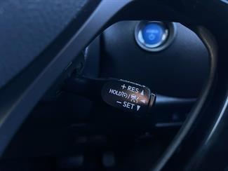 2018 Toyota C-HR - Thumbnail
