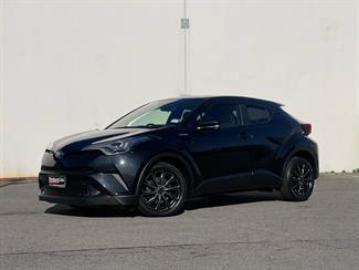 2018 Toyota C-HR - Thumbnail