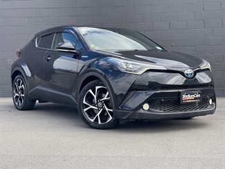 2017 Toyota C-HR - Thumbnail