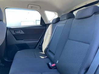 2013 Toyota Auris - Thumbnail