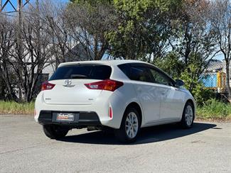 2013 Toyota Auris - Thumbnail
