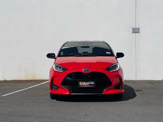 2020 Toyota Yaris - Thumbnail