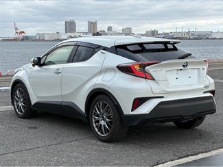 2017 Toyota C-HR - Thumbnail