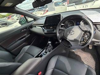 2018 Toyota C-HR - Thumbnail