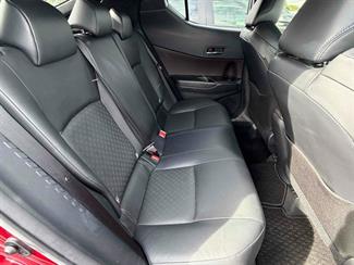2018 Toyota C-HR - Thumbnail