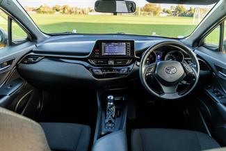 2019 Toyota C-HR - Thumbnail