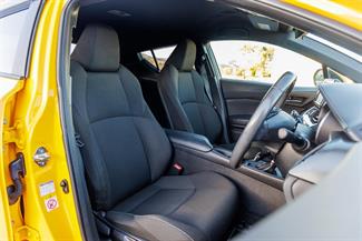 2019 Toyota C-HR - Thumbnail
