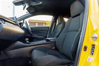 2019 Toyota C-HR - Thumbnail