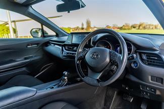 2019 Toyota C-HR - Thumbnail