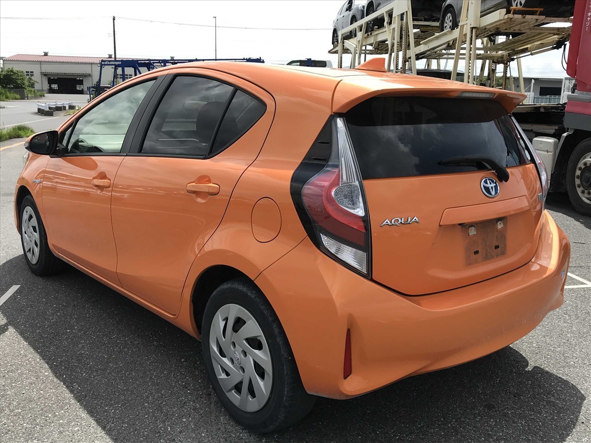2017 Toyota AQUA