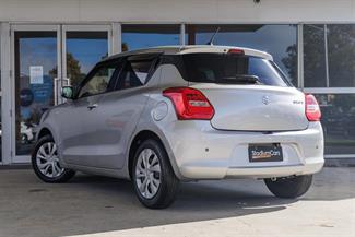 2018 Suzuki Swift - Thumbnail