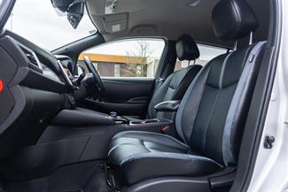 2022 Nissan LEAF - Thumbnail