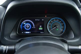 2022 Nissan LEAF - Thumbnail