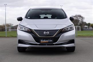 2022 Nissan LEAF - Thumbnail