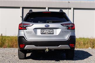 2023 Subaru Outback - Thumbnail