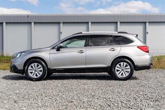 2015 Subaru Outback - Thumbnail