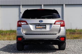 2015 Subaru Outback - Thumbnail