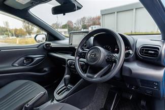 2020 Toyota Yaris - Thumbnail