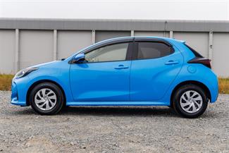 2020 Toyota Yaris - Thumbnail