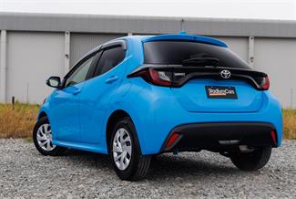 2020 Toyota Yaris - Thumbnail