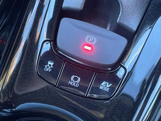 2017 Toyota C-HR - Thumbnail