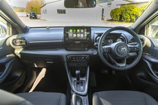 2021 Toyota Yaris - Thumbnail