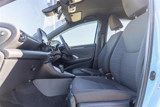 2021 Toyota Yaris - Thumbnail