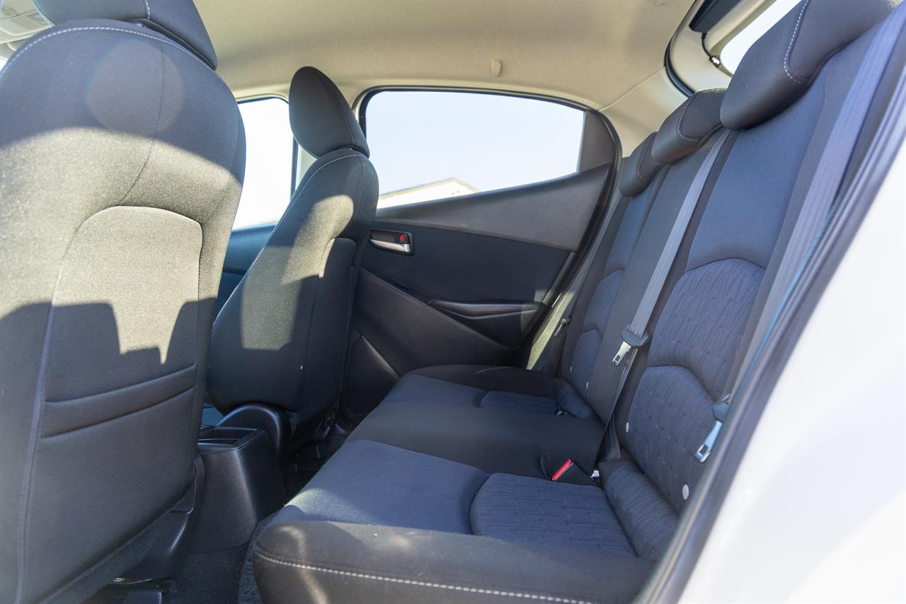 2015 Mazda Demio