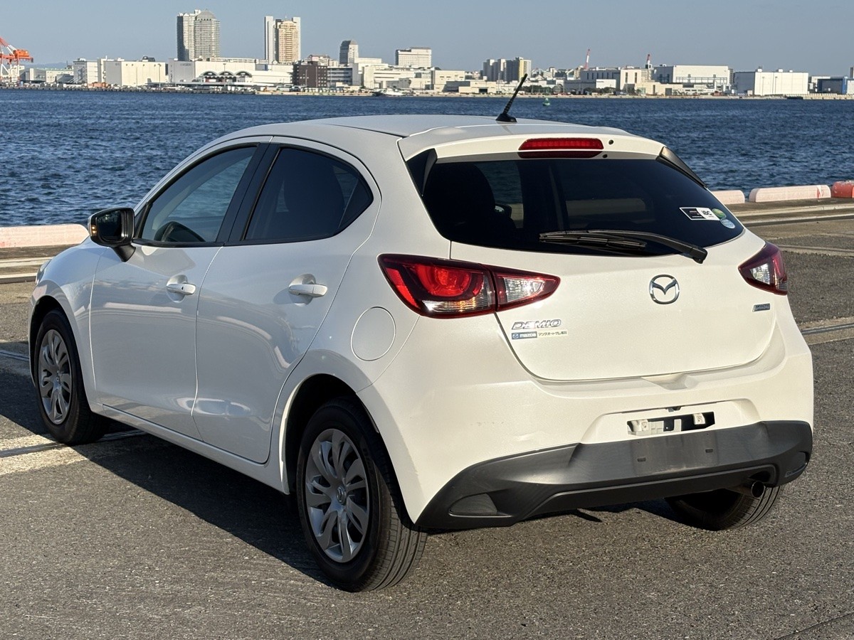 2015 Mazda Demio