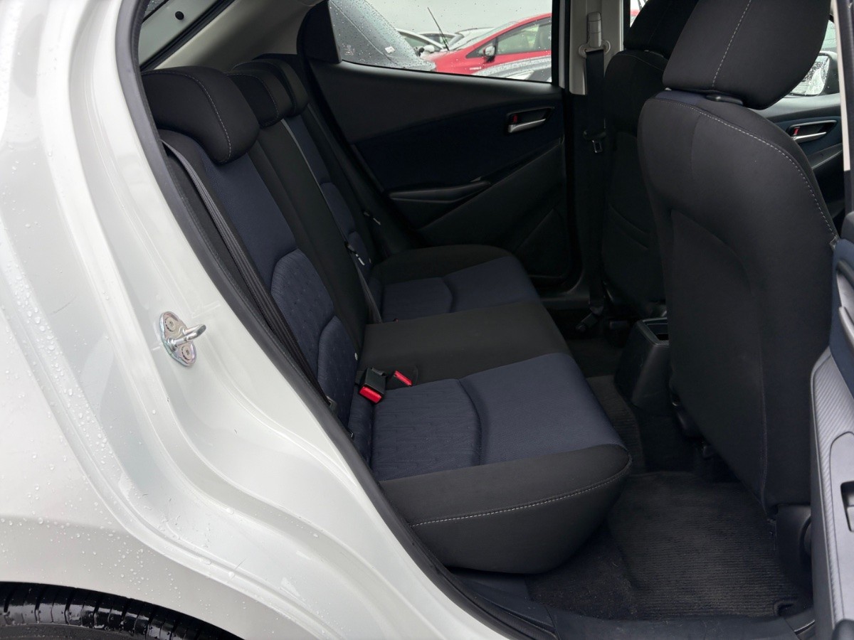 2015 Mazda Demio