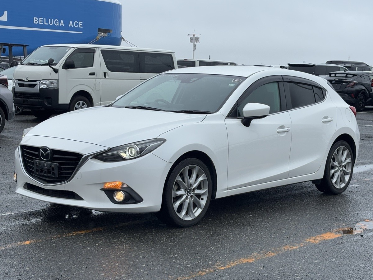 2014 Mazda Axela