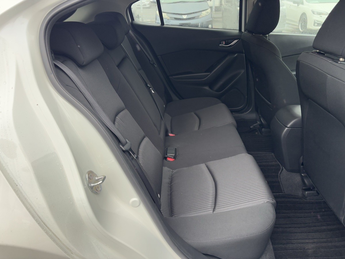 2014 Mazda Axela