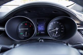 2017 Toyota C-HR - Thumbnail