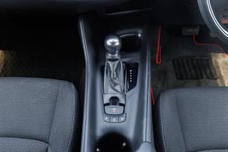 2017 Toyota C-HR - Thumbnail