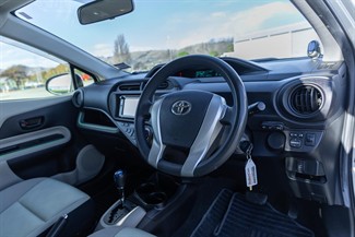 2013 Toyota AQUA - Thumbnail