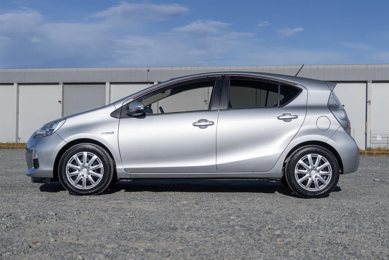 2013 Toyota AQUA