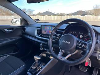2021 Kia Stonic - Thumbnail