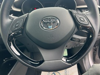 2020 Toyota C-HR - Thumbnail