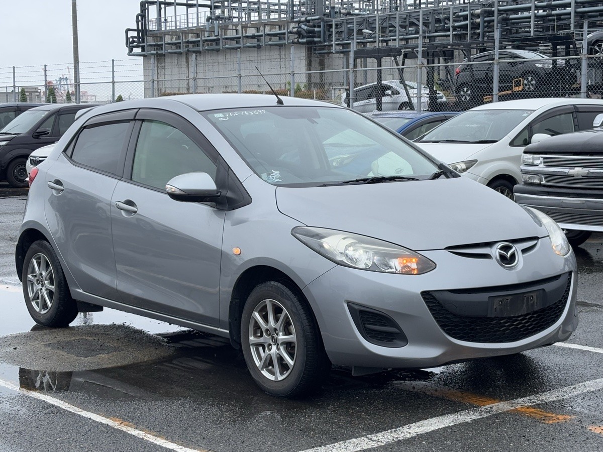 2013 Mazda Demio
